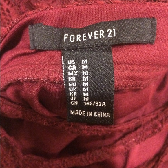 Beautiful Burgundy Lace Dress 💃🏽 - Picture 4 of 4